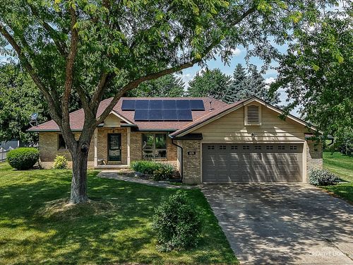 1225 Whitetail Ln, Sandwich, IL, 60548-1175 | Card Image
