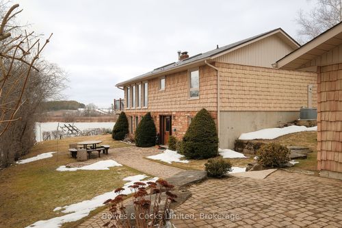210 Thompson Rd, Keene, ON, K9J6X8 | Card Image