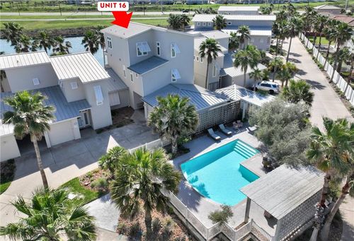 16-3700 Island Moorings Pkwy, Port Aransas, TX, 78373-4985 | Card Image