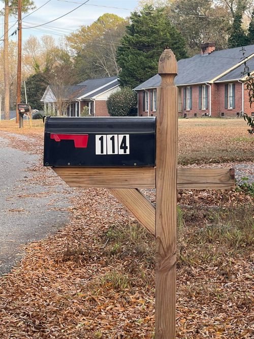 114 York St, Clinton, SC, 29325-2651 | Card Image