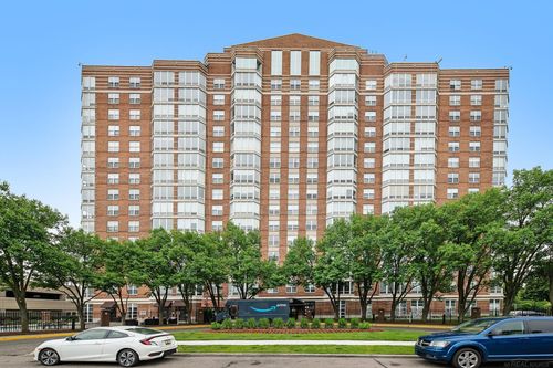 250 E Harbortown Dr, Detroit, MI, 48207-5027 | Card Image