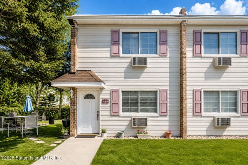 18b-3745 Amboy Rd, Staten Island, NY, 10308-2523 | Card Image