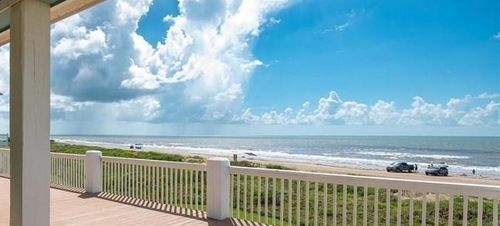 3026 Copacabana Dr, Crystal Beach, TX, 77650 | Card Image