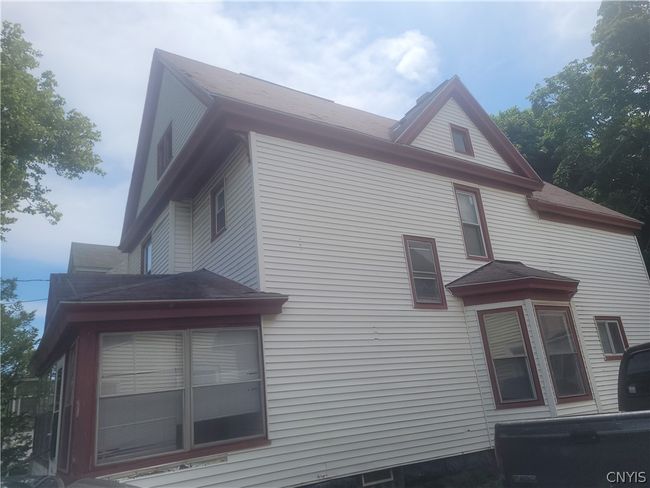 215 W Beard Avenue, House other with 5 bedrooms, 2 bathrooms and null parking in Syracuse NY | Image 4
