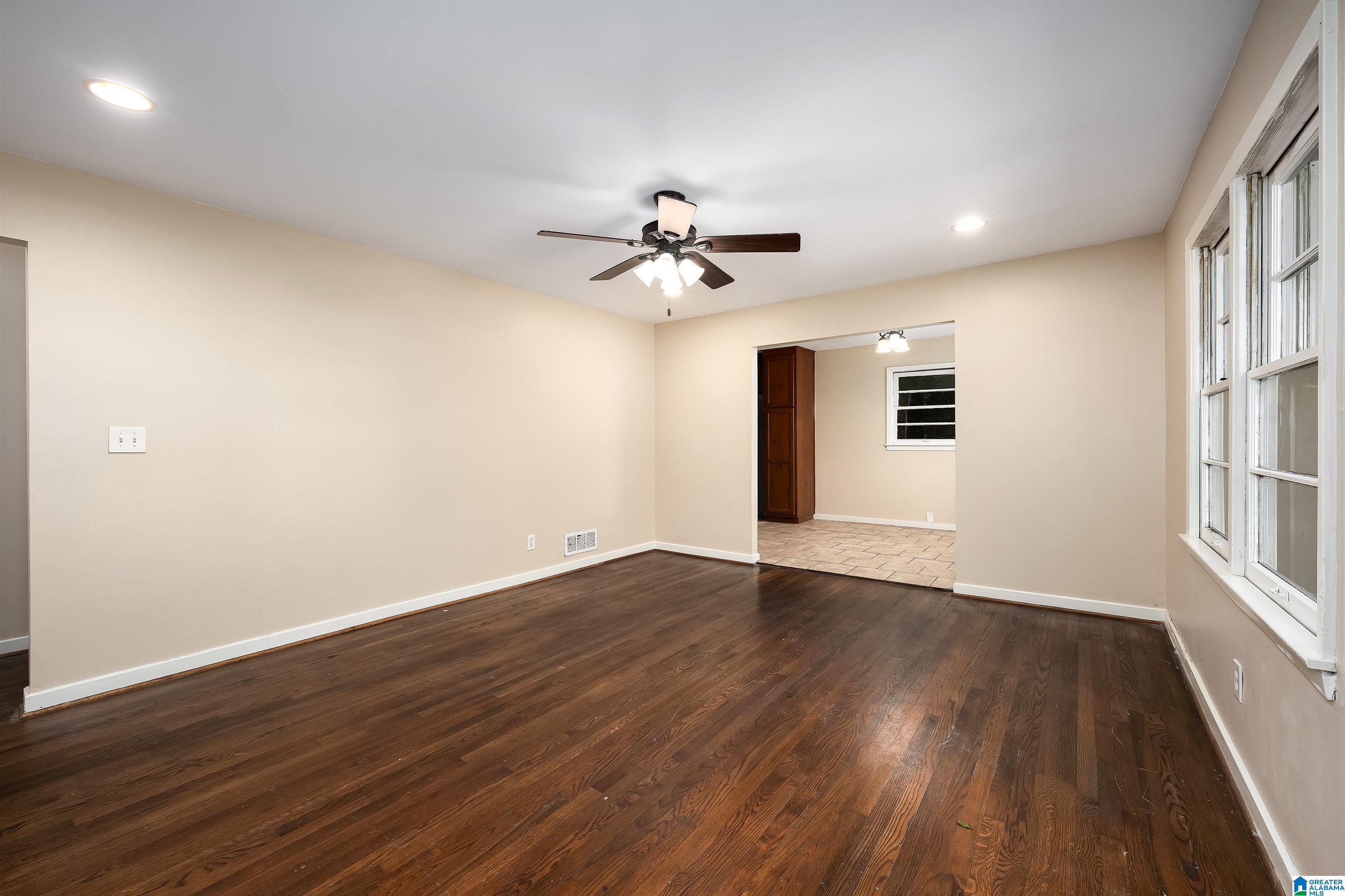 Residential in CENTER POINT 5