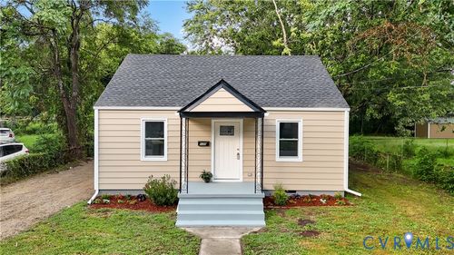 135 Summit St, Petersburg, VA, 23803-2720 | Card Image