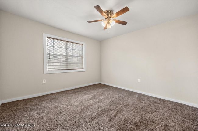 east bedroom | Image 15