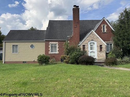 344 E 7th Street, Weston, WV, 26452-0000 | Card Image