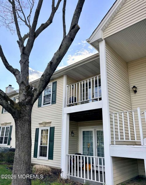 24 Players Cir, Tinton Falls, NJ, 07724-3806 | Card Image