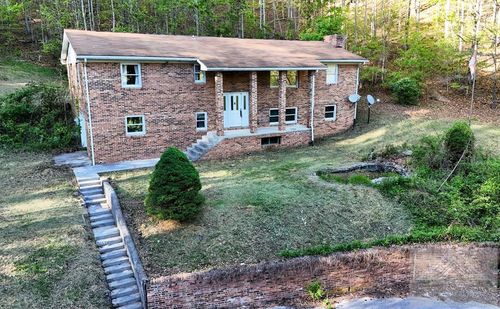 194 Naples Ln, Bluefield, WV, 24701-4675 | Card Image