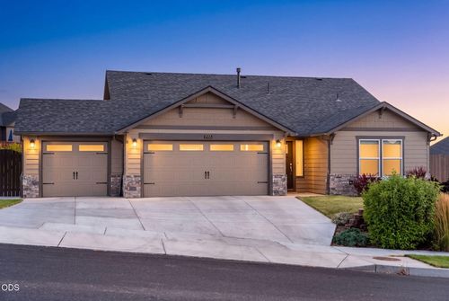 2555 43rd Pl, Redmond, OR, 97756-1981 | Card Image