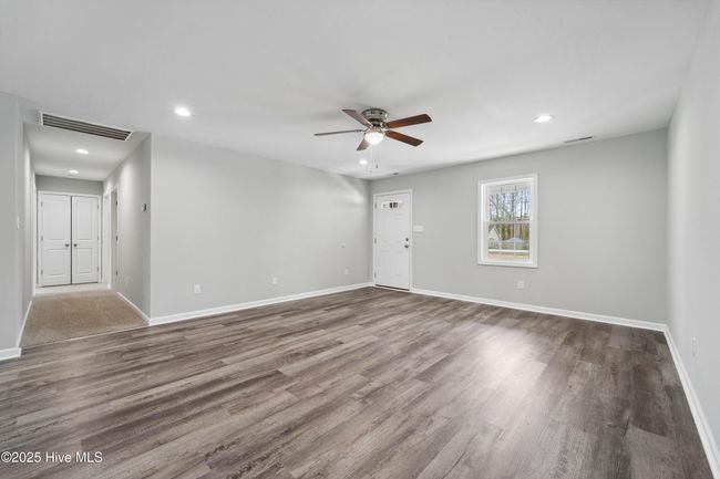 1996 Catherine Lake Rd, House other with 3 bedrooms, 2 bathrooms and 1 parking in Richlands NC | Image 6