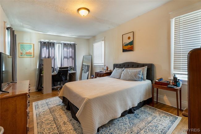 Primary Bedroom in Upper Unit | Image 26
