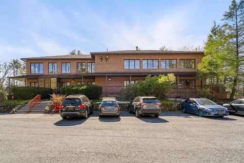 135 Folly Mill Rd, Seabrook, NH, 03874-4056 | Card Image
