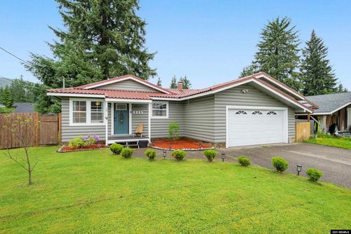 8235 Aspen Ave, Juneau, AK, 99801-8904 | Card Image