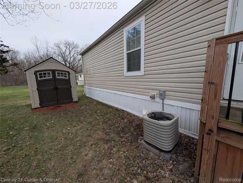 17541 Birch Street, Brownstown Charter Township, MI, 48174 | Card Image