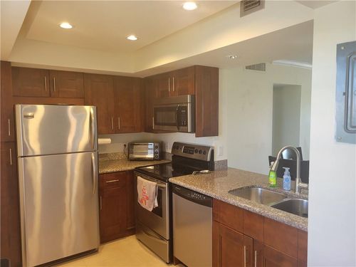 508-3050 N Palm Aire Dr, Pompano Beach, FL, 33069-3464 | Card Image