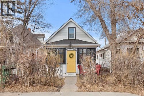 1058 Yuill St Se, Medicine Hat, AB, T1A0Z2 | Card Image