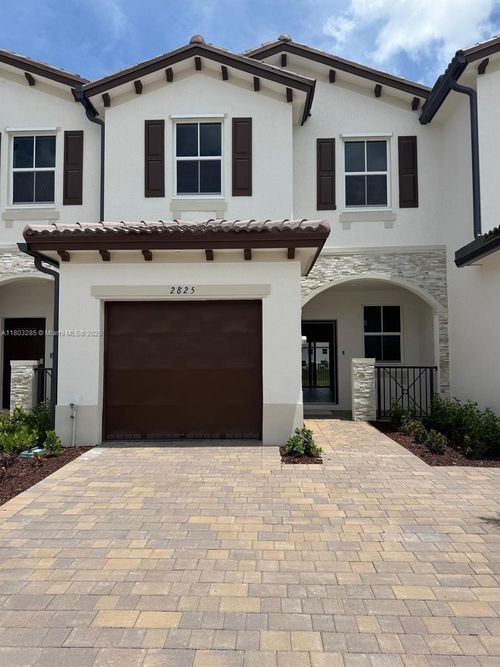 2825 Se 25th Ln, Homestead, FL, 33033 | Card Image