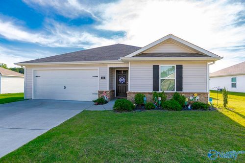 121 Syd Rd, Owens Cross Roads, AL, 35763-4601 | Card Image