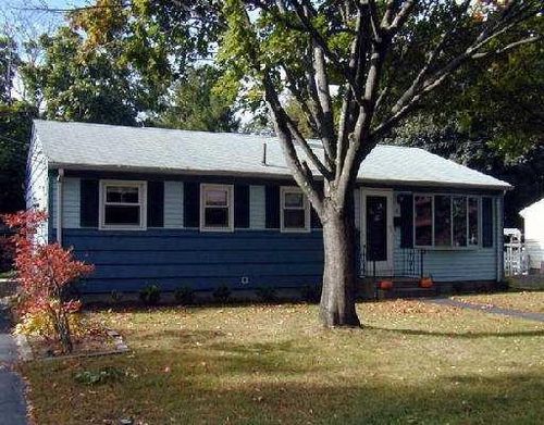 42 Fisher Ave, Warwick, RI, 02886-2356 | Card Image