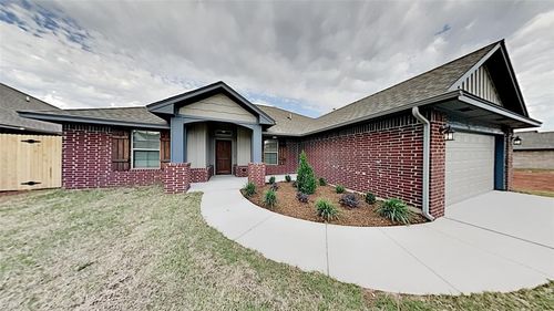 7025 Hidden Trails Lane, Warr Acres, OK, 73132 | Card Image