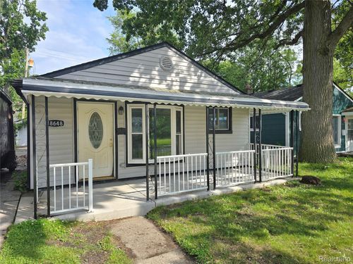 18648 Robert St, Melvindale, MI, 48122-1452 | Card Image