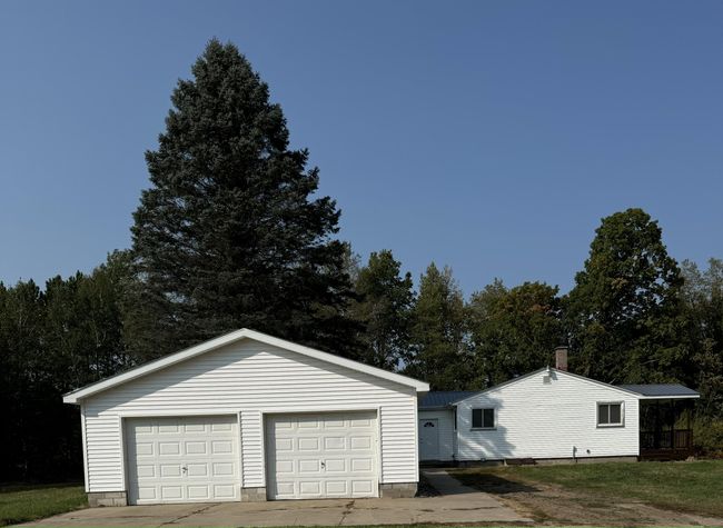 South Side of Home/Garage | Image 22