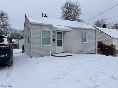 990 Kelly Ave, Akron, OH, 44306-3120 | Card Image