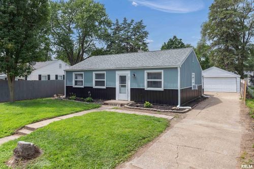 969 40th St, Moline, IL, 61265-2454 | Card Image