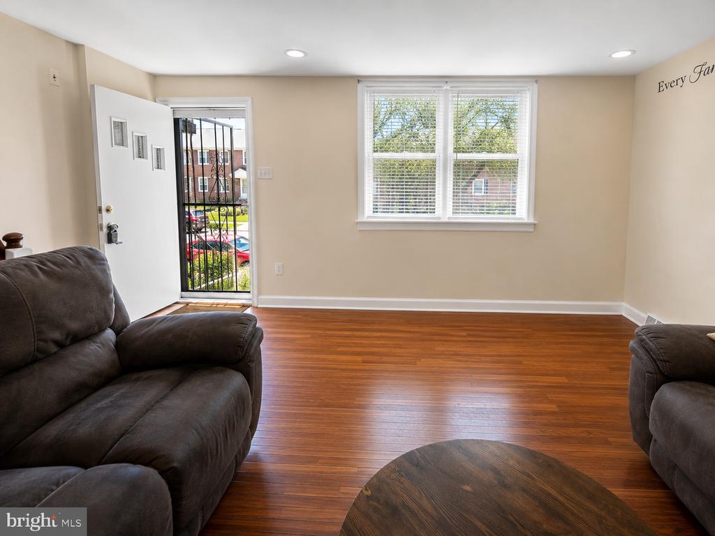 Residential in PHILADELPHIA 4