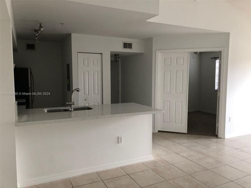 307-720 Sw 111th Ave, Pembroke Pines, FL, 33025-7141 | Card Image