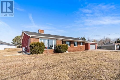 647 Water Street E, Summerside, PE, C1N4H9 | Card Image