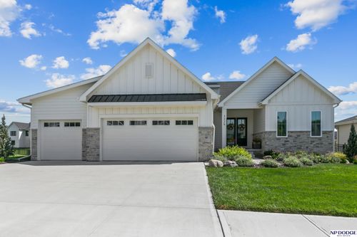 3329 S 212th Ave, Elkhorn, NE, 68022-3475 | Card Image