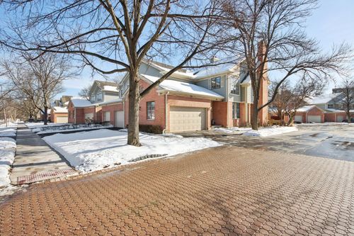 301 E Evergreen Ave, Mount Prospect, IL, 60056-3301 | Card Image
