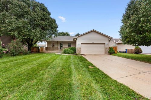 1435 E Village Estates Dr, Park City, KS, 67219-2254 | Card Image