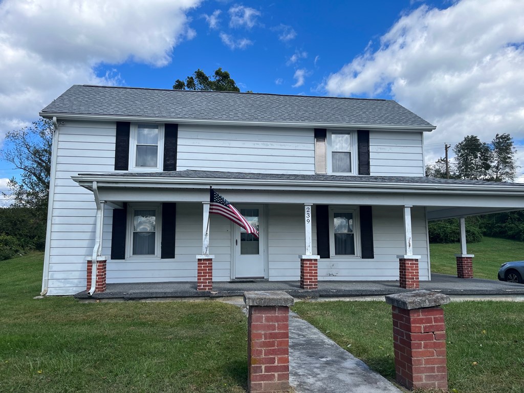 Residential in Glade Spring 3