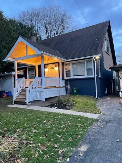 11 Morton Ave, Sharon, ON, L0G1V0 | Card Image