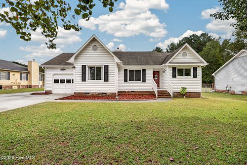707 Stonewall Ave, Jacksonville, NC, 28540-8837 | Card Image