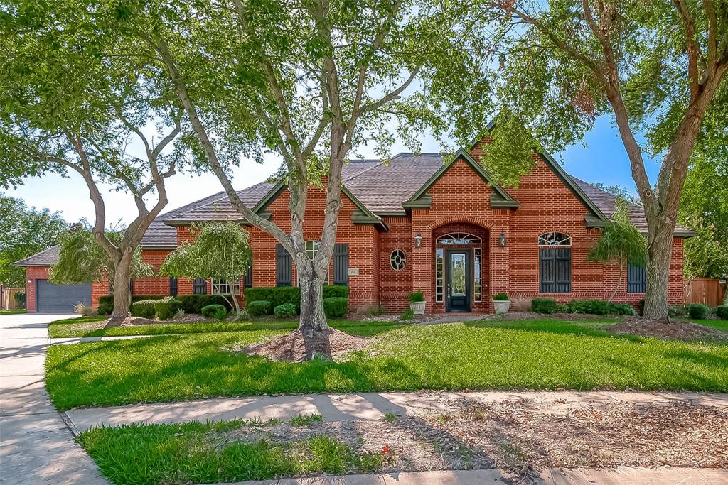 Scotch Pine Ct, Lake Jackson, TX 77566