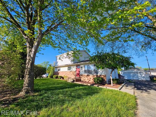 47564 Ryan Rd, Shelby Twp, MI, 48317-2868 | Card Image