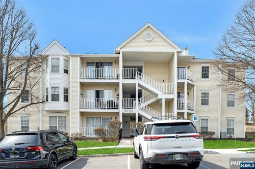 994 Boxwood Ct, Mahwah, NJ, 07430-2346 | Card Image