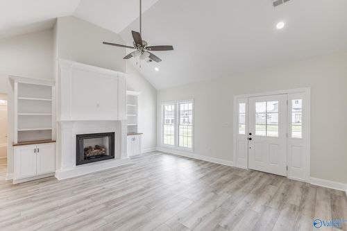 23307 Flossie Dr, Athens, AL, 35613-3752 | Card Image