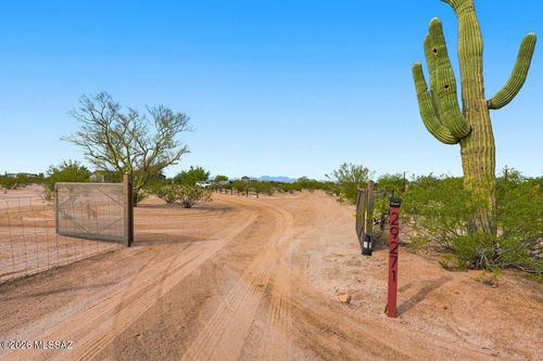 29271 E Eagle Ridge Trl, Marana, AZ, 85658-8453 | Card Image