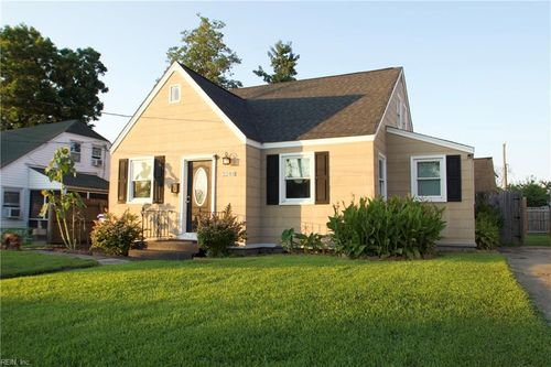 2204 Willow Wood Dr, Norfolk, VA, 23509-2138 | Card Image