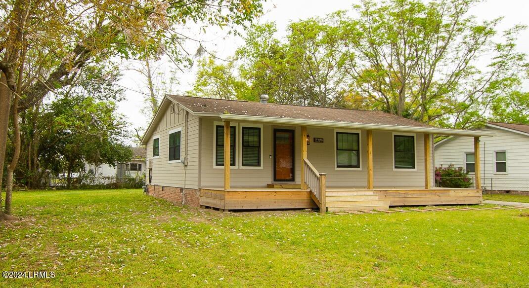 17th St, Port Royal, SC 29935
