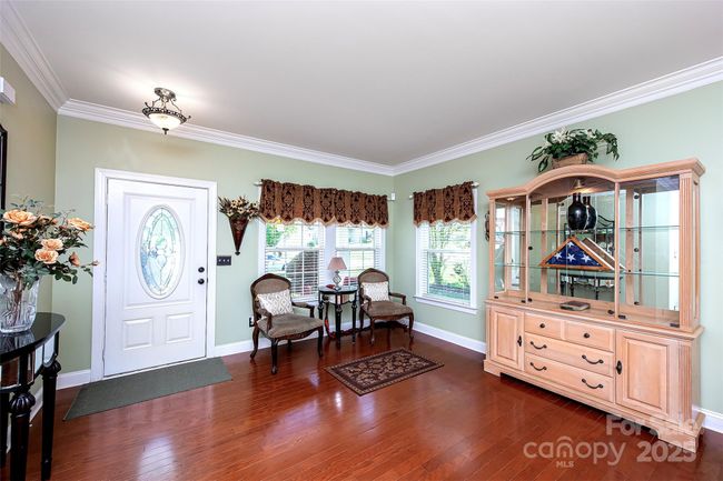 Living Room | Image 4