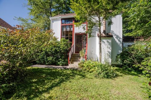 53-53 Pine Grv, Amherst, MA, 01002-2740 | Card Image