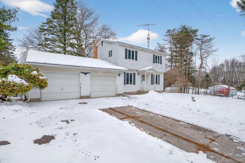 11289 E Atherton Rd, Davison, MI, 48423-9201 | Card Image