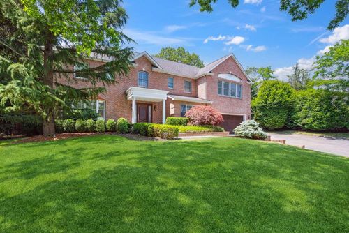 41 Hofstra Dr, Plainview, NY, 11803-1814 | Card Image